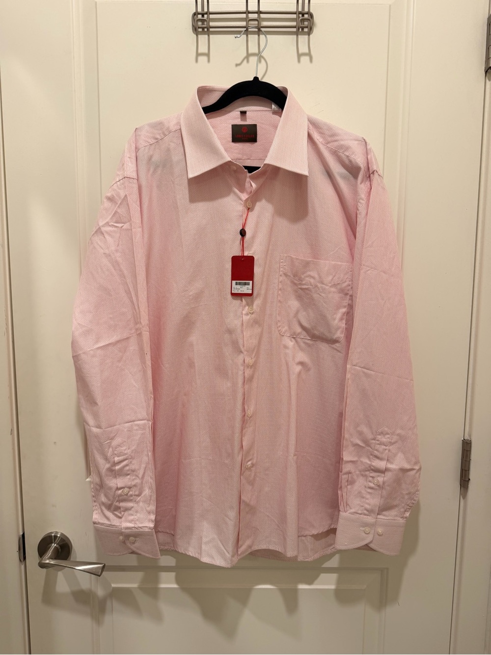 Louis Feraud Dress Shirt Size
2XL Pink White Striped
Button-Up